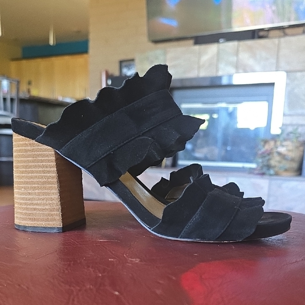 Free People: Ruffly & Strappy Suede Block Heel Sandals, Black, Women's 8 (38) - Picture 4 of 9